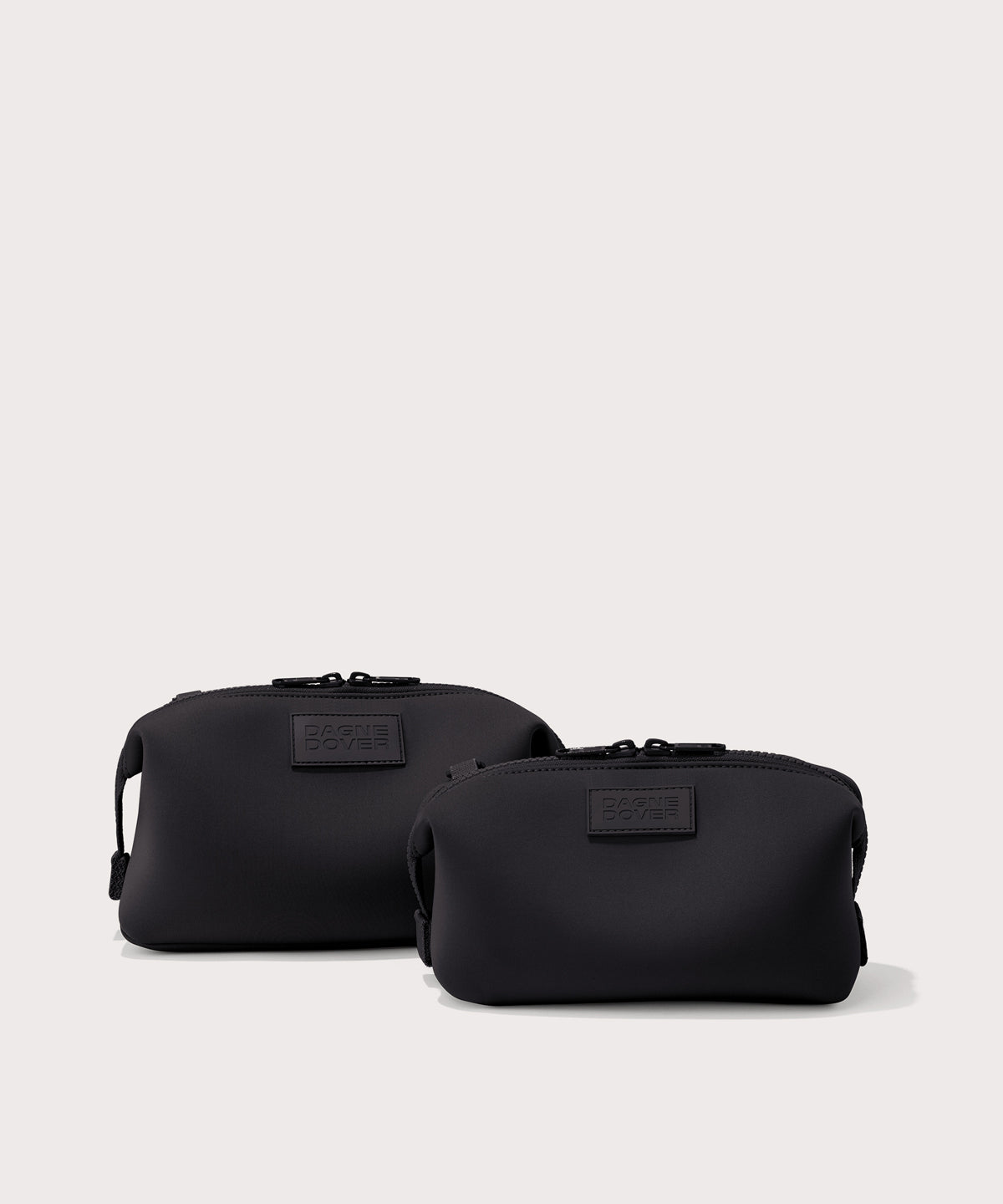 Hunter Toiletry Bag in Onyx. Small - Image 3