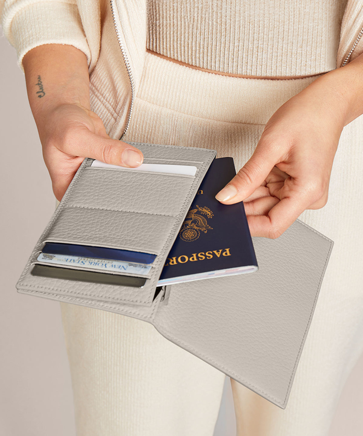 Accordion Travel Wallet in Bone - Image 5
